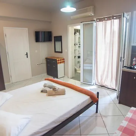 Filippion ホテル Mantzavináta