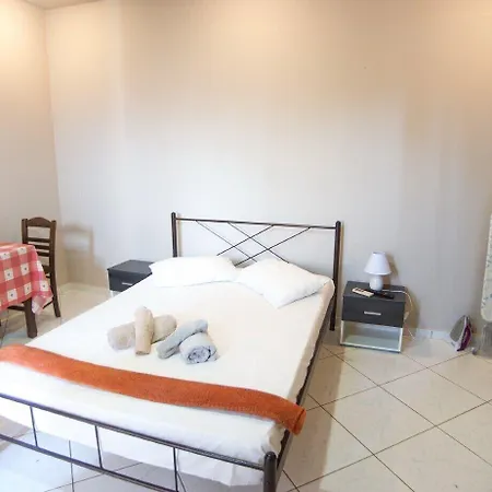 Filippion ホテル Mantzavináta