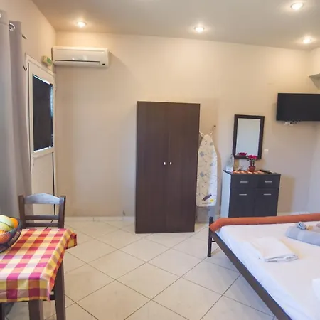 Filippion 2* Μαντζαβινάτα