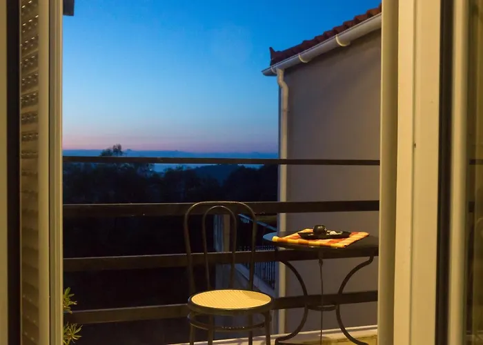 Otel Filippion Mantzavináta